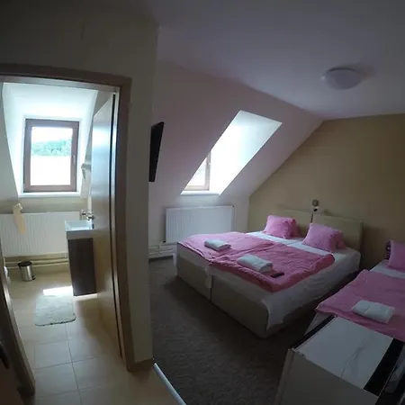 Racz Tanya Es Panzio Bed & Breakfast